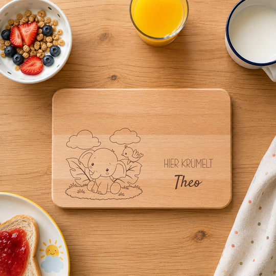 Frühstücksbrett Kinder personalisiert mit niedlichem Tiermotiv – Giraffe, Zebra, Löwe &amp; Elefant – Gravur