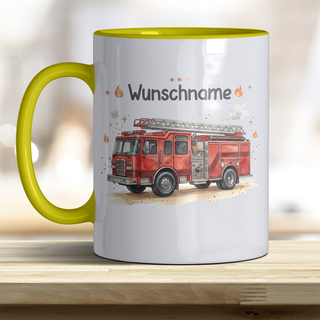 Kindertasse Feuerwehrauto personalisierbar mit Namen in verschiedenen Farben