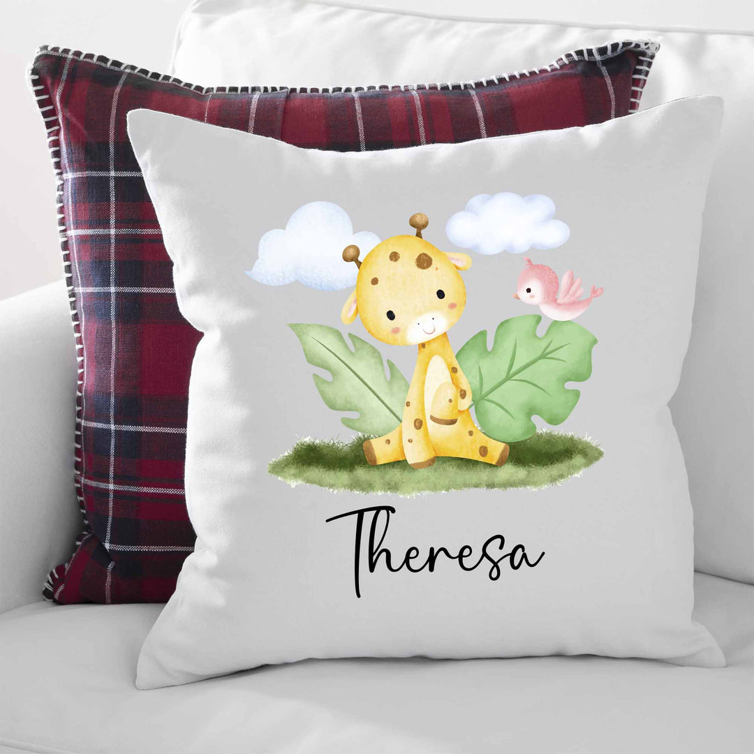 Geschenkidee Kuscheliges Kissen mit süßer Giraffe - all - yours24