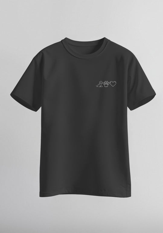 Person trägt personalisiertes Hunde T-Shirt in Schwarz mit Icon und Name