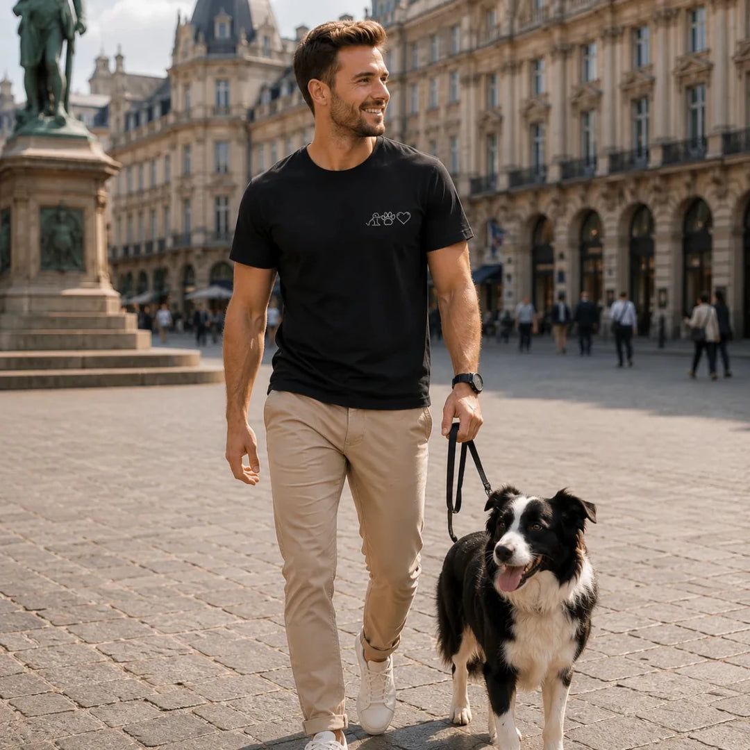 Personalisiertes Hunde T-Shirt in Schwarz mit Hund-Pfote-Herz Icon und Namen