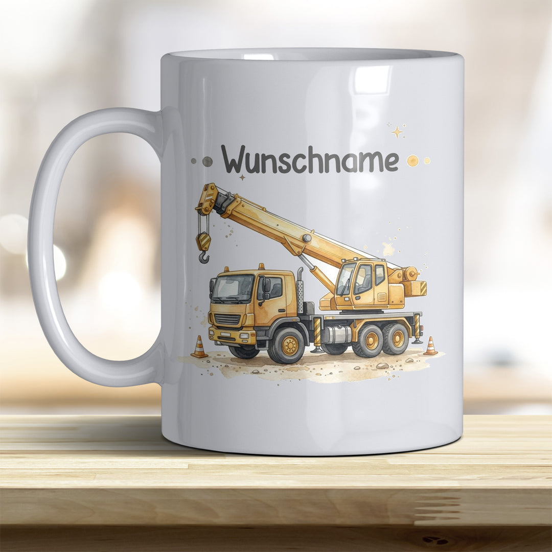 Kindertasse Kran personalisierbar mit Namen in verschiedenen Farben