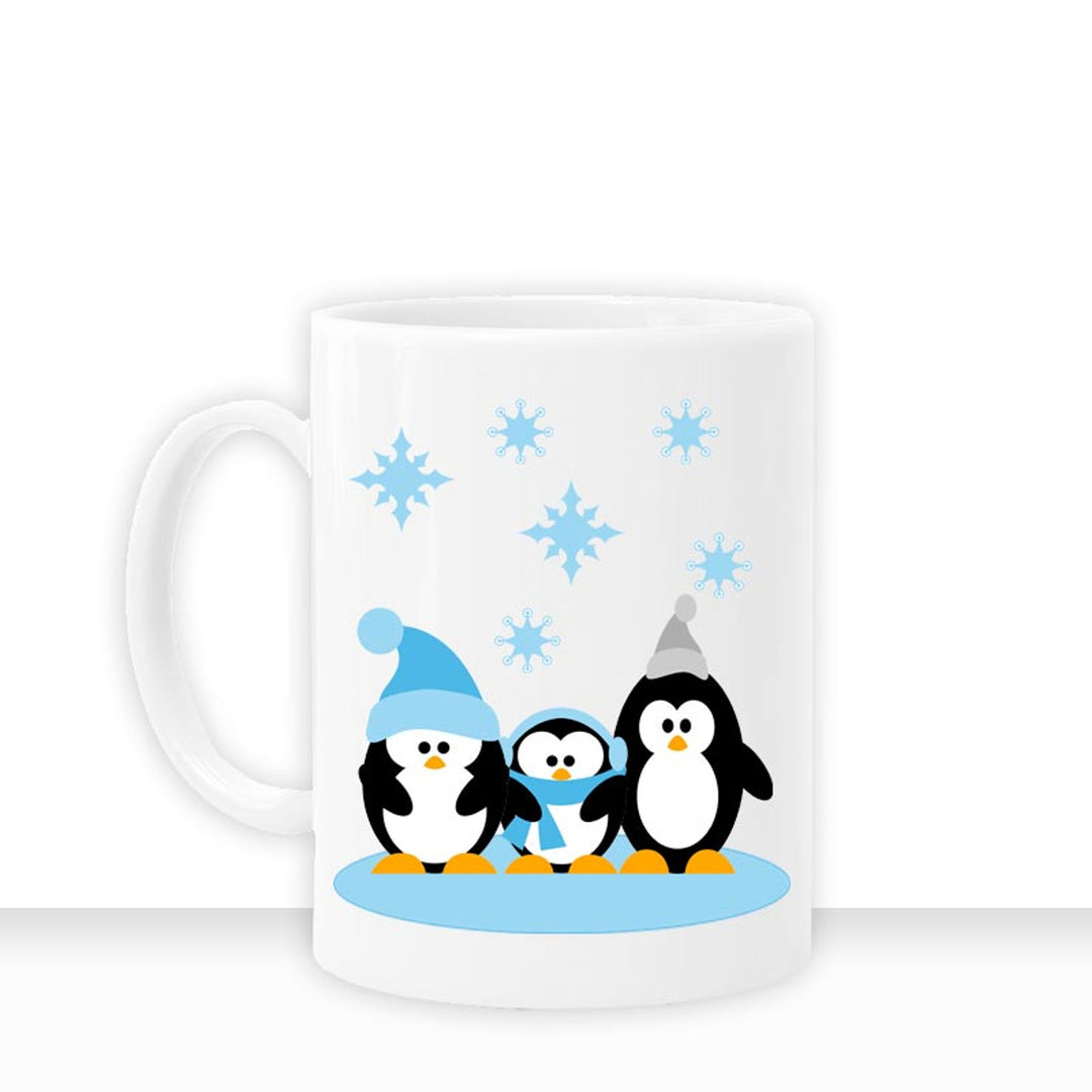 all-yours24 Tasse Pinguine im Schnee Geschenkideen Tasse mit Spruch Geschenke Kaffee-Tasse Weihnacht