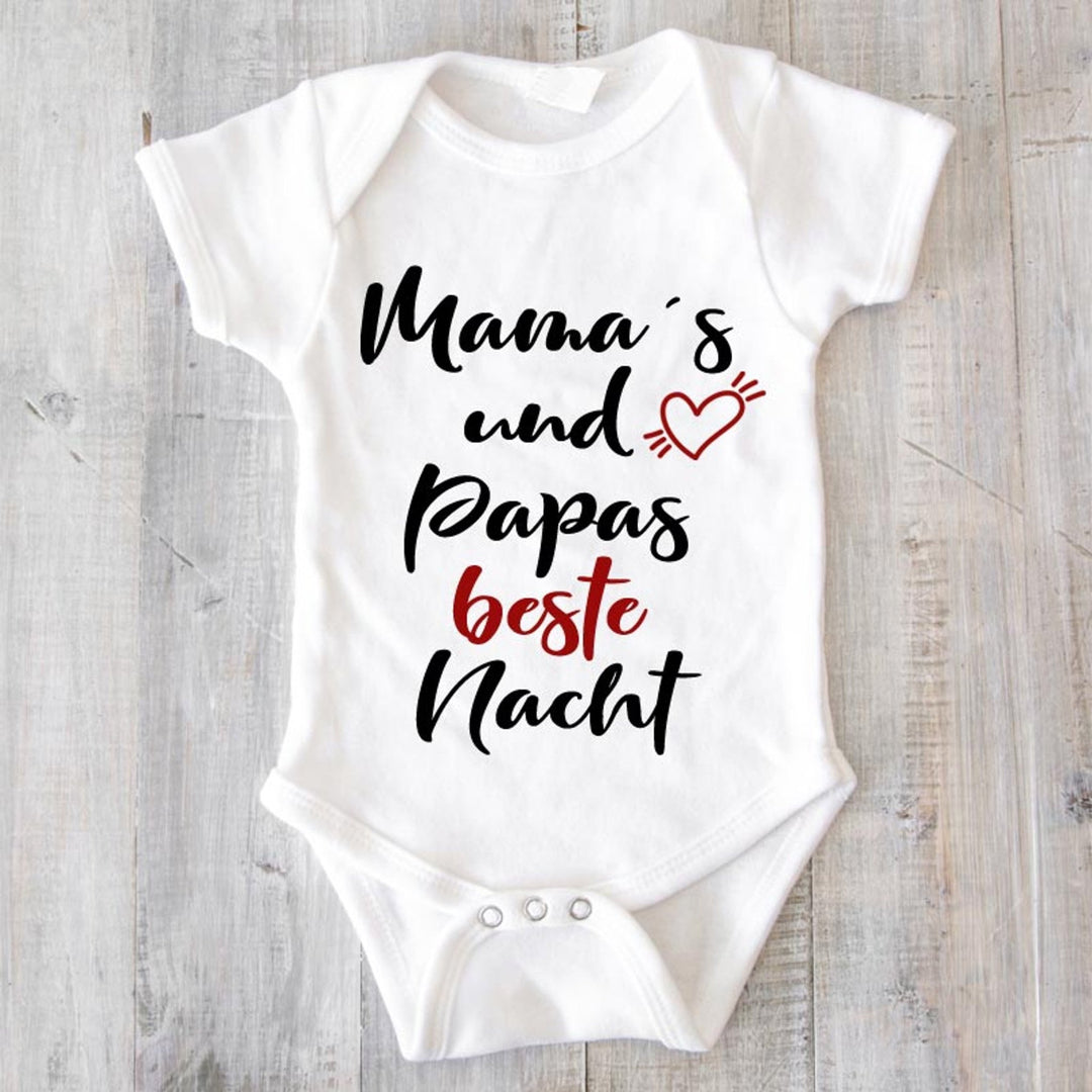 all - yours24 kurzarm Babybody Bodysuit mit Spruch Mamas und Papas beste Nacht Geschenkidee Lustig - all - yours24