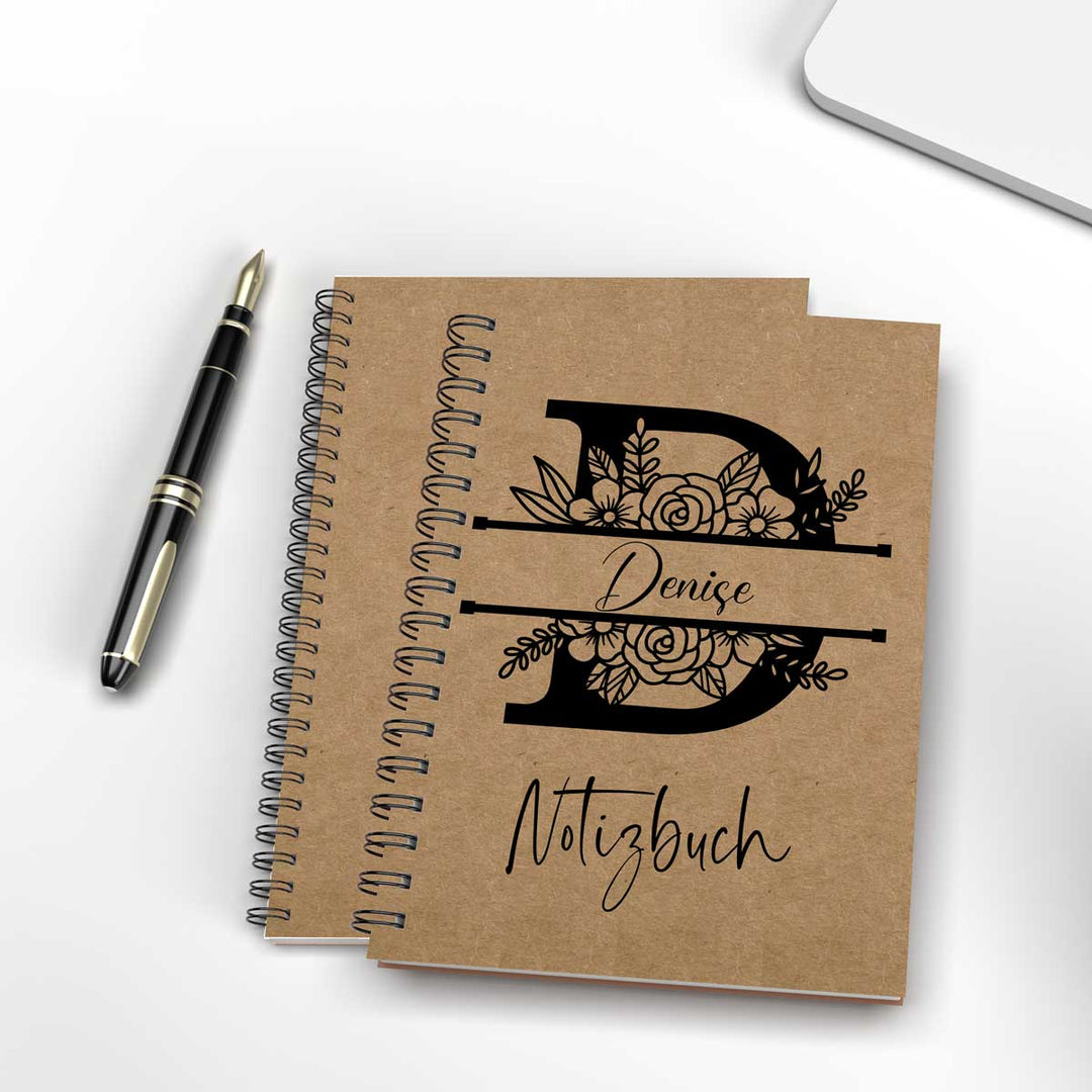 Notizbuch Kraftpapier Deckel DIN A5 personalisiert Blumen Anfangsbuchstabe Name kariert gepunktet liniert - all - yours24